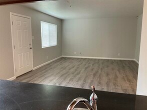 2104 Lemontree Way in Antioch, CA - Building Photo - Building Photo