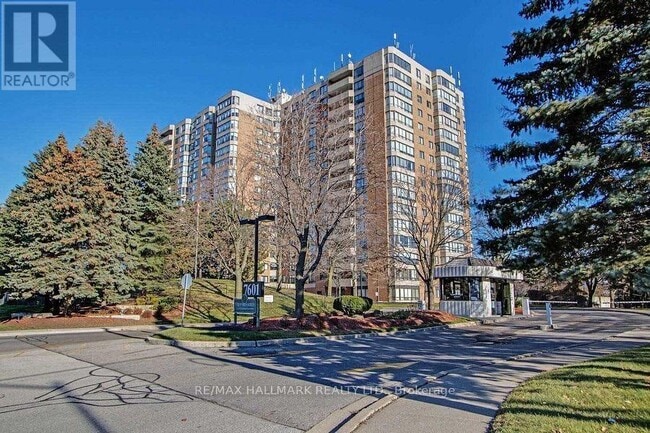 property at 7601-7601 Bathurst St