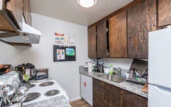 Midtown Breeze Apartments in Sacramento, CA - Building Photo - Interior Photo