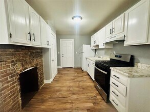 19 S Bridge St, Unit 2 in Poughkeepsie, NY - Building Photo - Building Photo