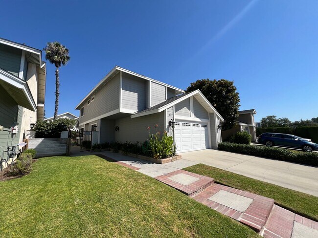 5 Hidden Creek Ln in Laguna Hills, CA - Building Photo - Building Photo