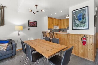 5101 N Lake Blvd in Carnelian Bay, CA - Building Photo - Building Photo
