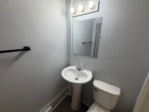 1137 N Walnut St in Danville, IL - Building Photo - Building Photo