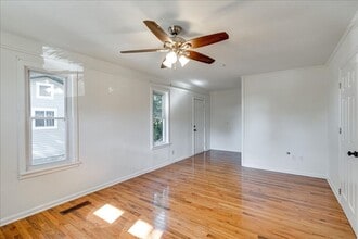 711 Moore St in Chattanooga, TN - Foto de edificio - Building Photo