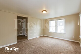 519 S Elmwood Ave in Waukegan, IL - Building Photo - Building Photo