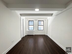 WEST 55 STREET in New York, NY - Building Photo - Building Photo