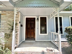 902 Pyegrave Pl in Austin, TX - Building Photo - Building Photo