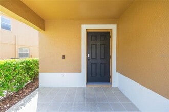 4220 Winding River Way in Land O Lakes, FL - Building Photo - Building Photo