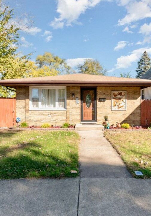 544 Garfield Ave in Calumet City, IL - Foto de edificio