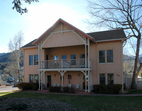 36 Washington Ave in Manitou Springs, CO - Building Photo - Building Photo