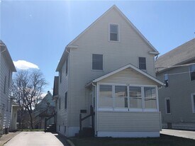 132 E Maple Ave in East Rochester, NY - Building Photo