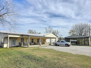 3535 Statesman Dr in Alvin, TX - Building Photo - Building Photo