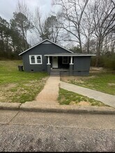 1301 Adams St in Tuskegee, AL - Building Photo - Building Photo