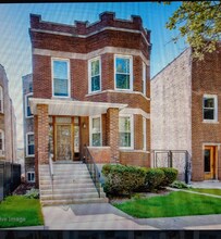 3141 N Springfield Ave in Chicago, IL - Building Photo - Building Photo