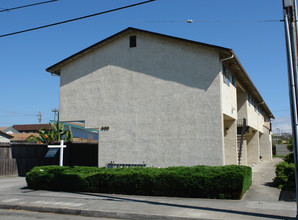 465 Thornton St in San Leandro, CA - Building Photo - Building Photo