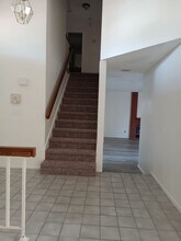 1558 Arnica Ln in Lancaster, CA - Foto de edificio - Building Photo