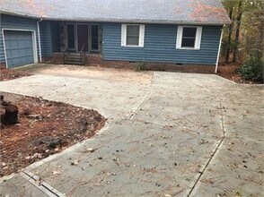 26 Sahara Cir in Sanford, NC - Building Photo - Building Photo