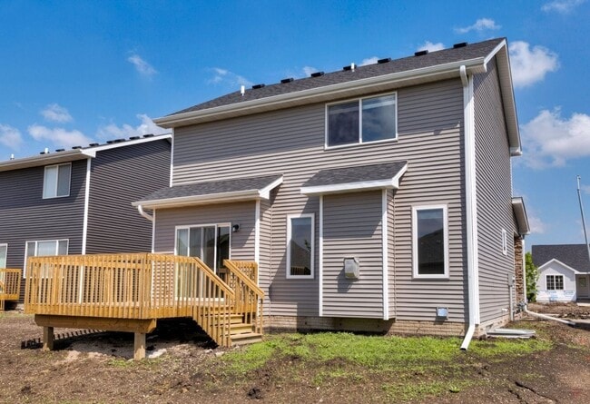 1604 Bennett's Way in Altoona, IA - Foto de edificio - Building Photo