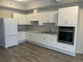 680 Ontario St in Cobourg, ON - Building Photo - Building Photo