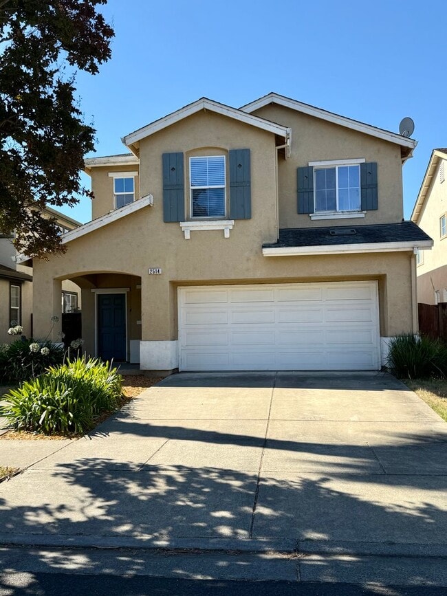 property at 2514 Edgewater Dr