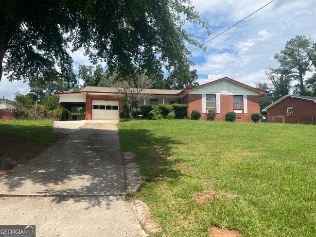 property at 1314 Greenbriar Dr