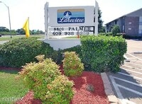 8801 Emmett F Lowry Expy