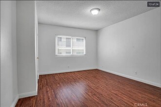 218 E Tamarack Ave, Unit 5 in Inglewood, CA - Building Photo - Building Photo