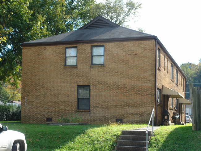 5009 Venable Ave SE in Charleston, WV - Building Photo - Building Photo