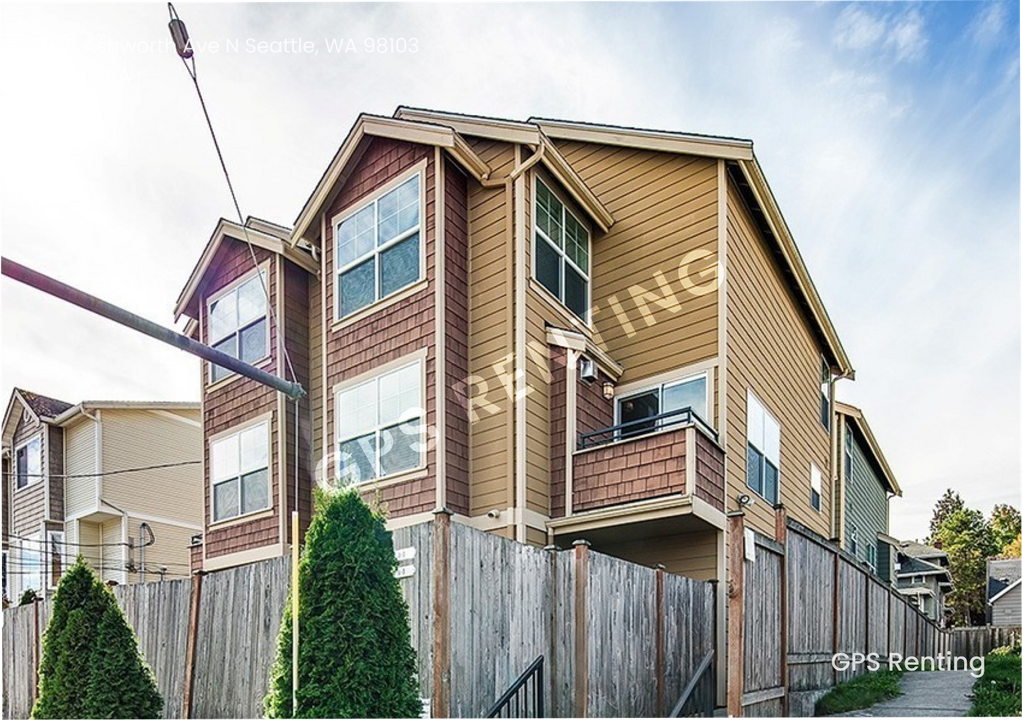 9217b Ashworth Ave N in Seattle, WA - Building Photo