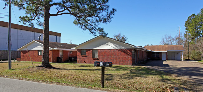 3413 Shamrock Ct in Gautier, MS - Foto de edificio - Building Photo