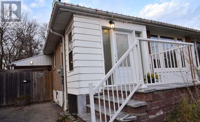 181 Penn Ave in Newmarket, ON - Building Photo - Building Photo