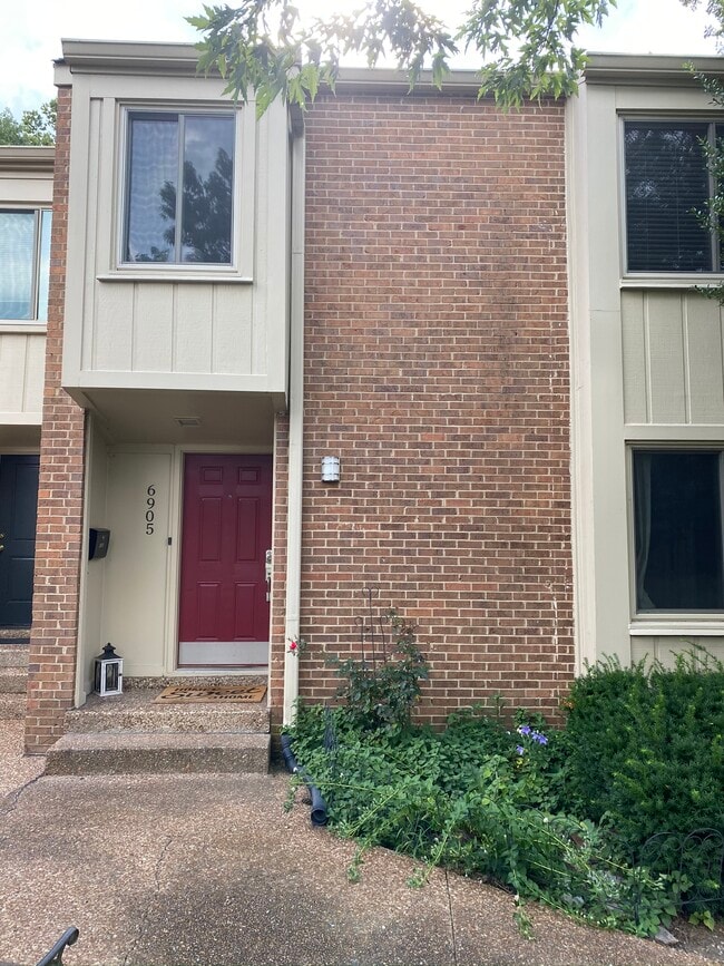 property at 6905 Highland Park Dr