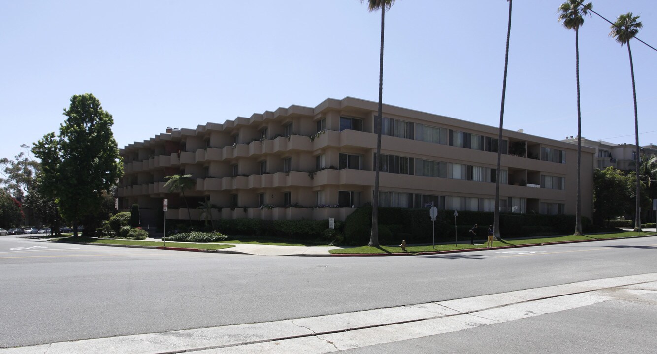 Gretna Green Harlow in Los Angeles, CA - Building Photo