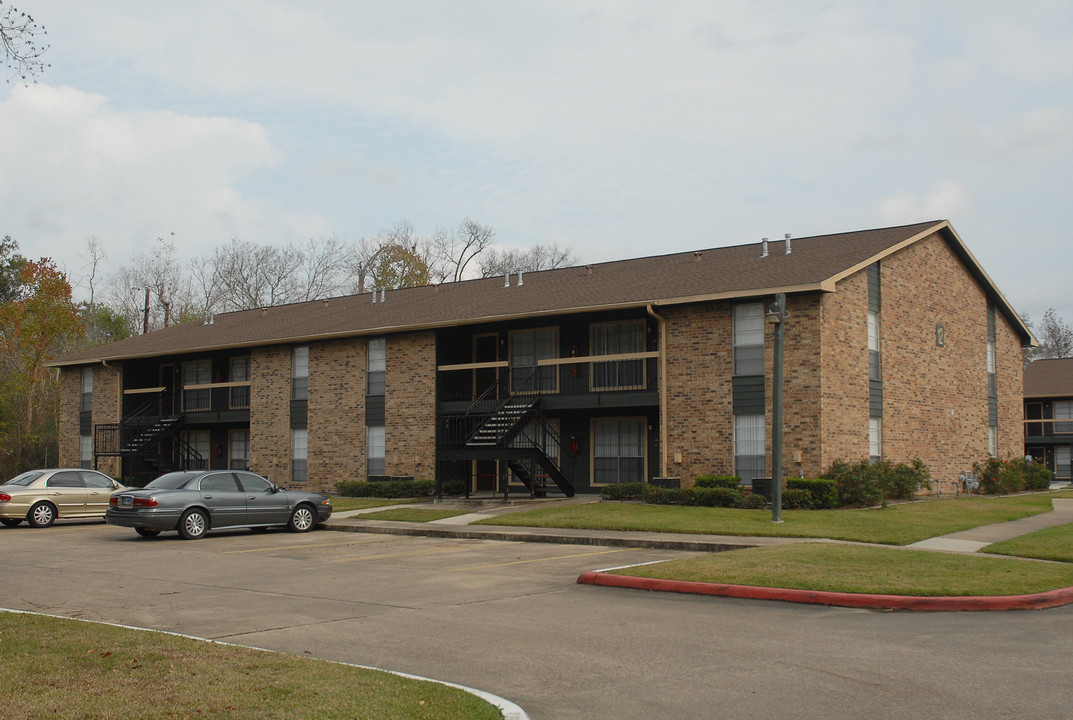 Timbers Edge in Beaumont, TX - Building Photo