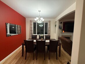 13243 124th Ct NE in Kirkland, WA - Building Photo - Building Photo