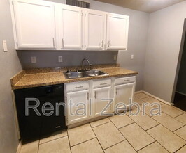 709 Levelland Dr in Arlington, TX - Building Photo - Building Photo
