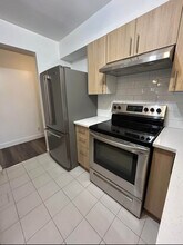 10259 Du Bois-De-Boulogne Av in Montréal, QC - Building Photo - Building Photo