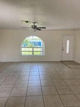 105 SE 44th Terrace in Cape Coral, FL - Building Photo - Building Photo