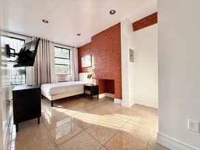 Nice room in a good neighborhood, Unit 4 in New York, NY - Foto de edificio - Building Photo