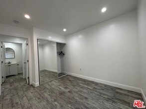 8369 Deering Ave in Los Angeles, CA - Building Photo - Building Photo