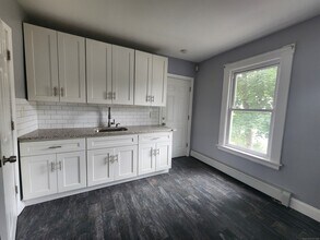 14 Eastwood Ave in Waterbury, CT - Building Photo - Building Photo