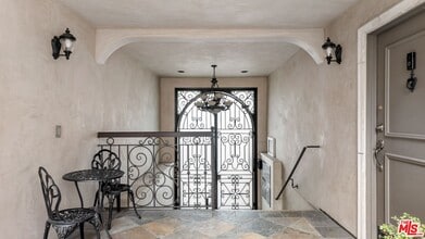 4466 Coldwater Canyon Ave-Unit -102 in Los Angeles, CA - Building Photo - Building Photo