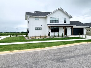 995 Advance Dr in Bozeman, MT - Building Photo - Building Photo