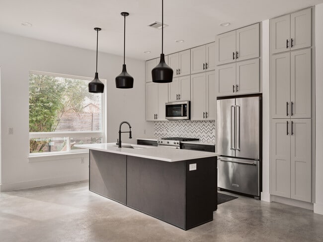 property at 910 Gullett St