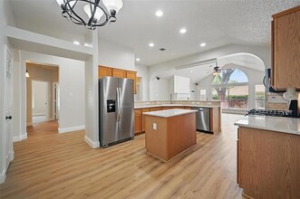 6720 Day Dr in Fort Worth, TX - Building Photo - Building Photo
