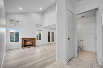13635 Almond St in Tustin, CA - Building Photo - Building Photo
