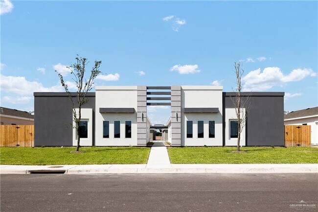 4212 Walnut Ave
