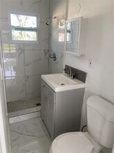 6045 Buchanan St in Hollywood, FL - Building Photo - Building Photo