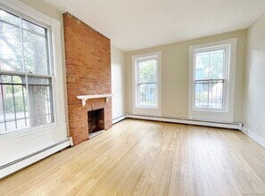 30 Lyon St in New Haven, CT - Building Photo - Building Photo