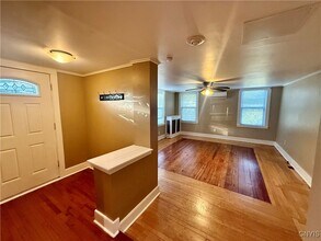 222-220 E Seneca Turnpike in Syracuse, NY - Building Photo - Building Photo